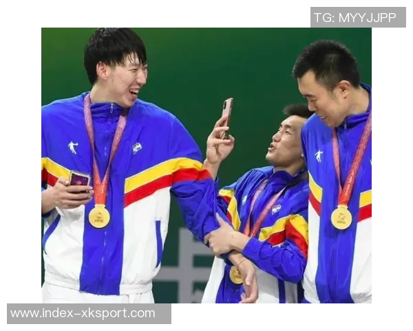 奥特谈纳什与吉莱斯皮的交流对球队的重要影响与帮助