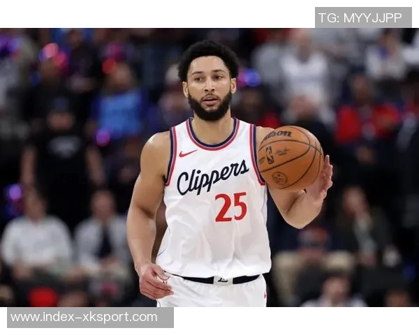 A西蒙斯：18中10得27分展现投篮自信球队支持是我成功的关键