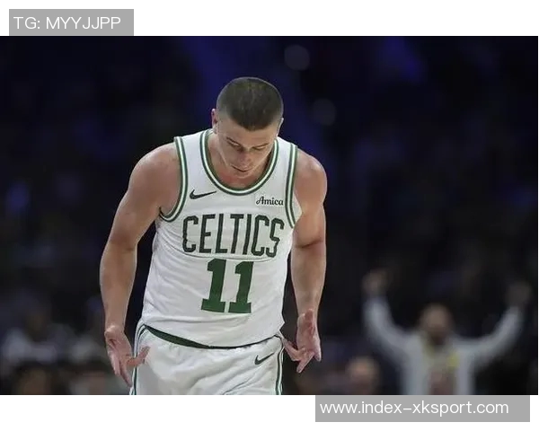 A西蒙斯:18中10得27分展现投篮自信球队支持是我成功的关键 A西蒙斯:18中10得27分展现投篮自信球队支持是我成功的关键