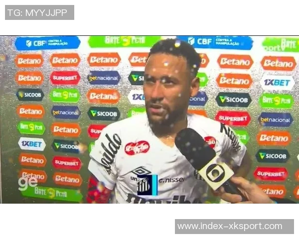 内马尔荣获巴甲12月最佳射手并向青少年捐赠九双运动鞋传递爱心 内马尔荣获巴甲12月最佳射手并向青少年捐赠九双运动鞋传递爱心