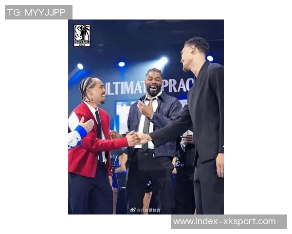 独行侠官推分享明星球员登机合影浓眉克莱弗拉格拉塞尔齐聚一堂